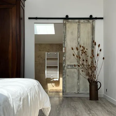 Au Pre De Karine Отель типа 