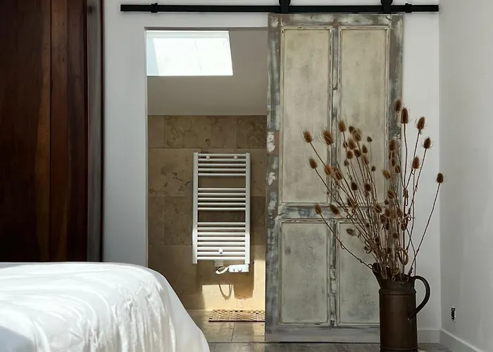 Au Pré De Karine Bed and breakfast 3*