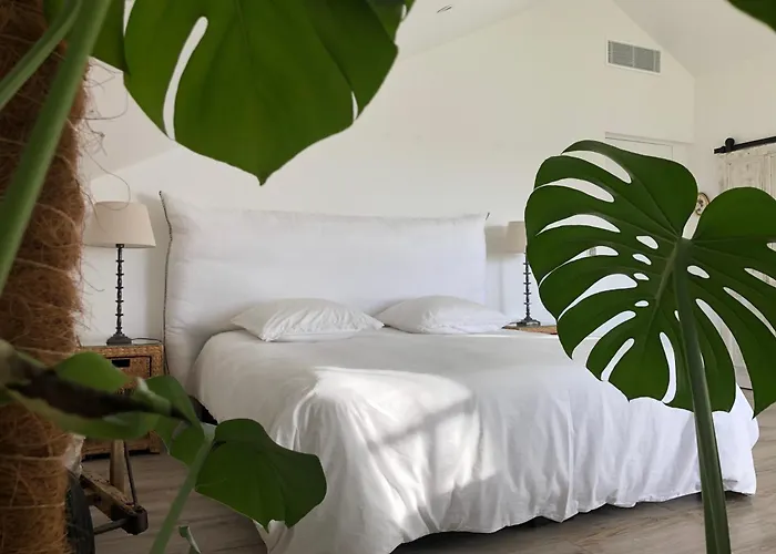 Au Pré De Karine 3*